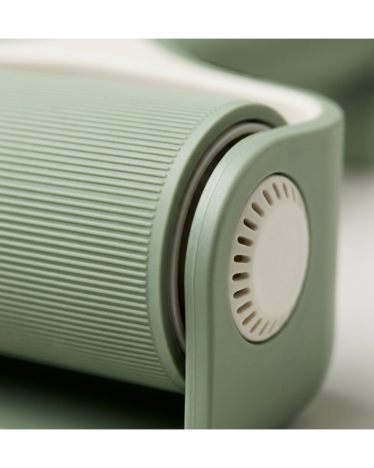 Nxva Washable Silicone Lint Roller 10 cm with Cover Sage Green - Detail view